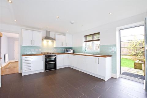 4 bedroom semi-detached house to rent, High Street, Finedon, Northamptonshire, NN9