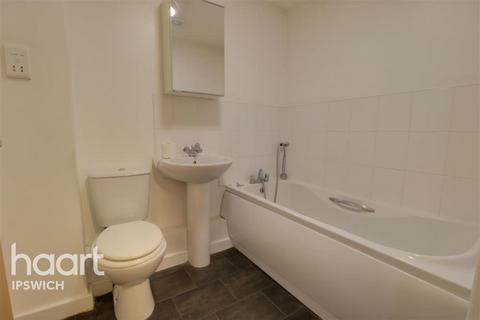 2 bedroom flat to rent, Bramford Road, Ipswich