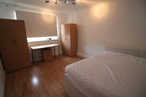 51 Thorne Close, London, E16 1LP