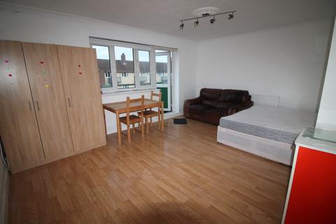 51 Thorne Close, London, E16 1LP