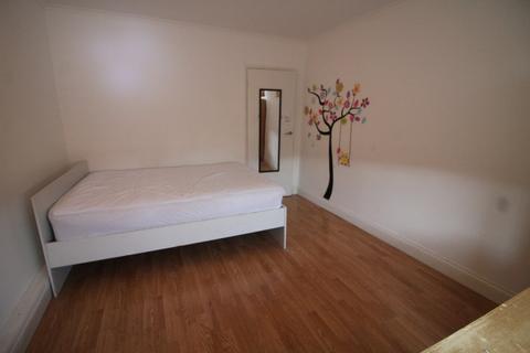 51 Thorne Close, London, E16 1LP