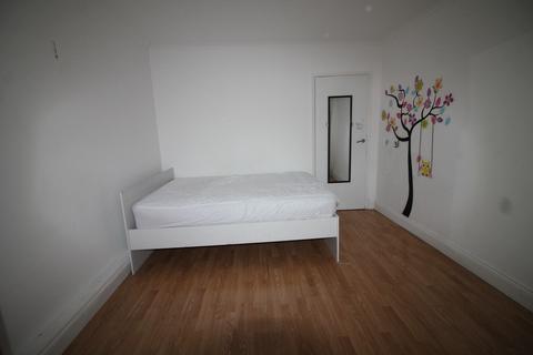 51 Thorne Close, London, E16 1LP