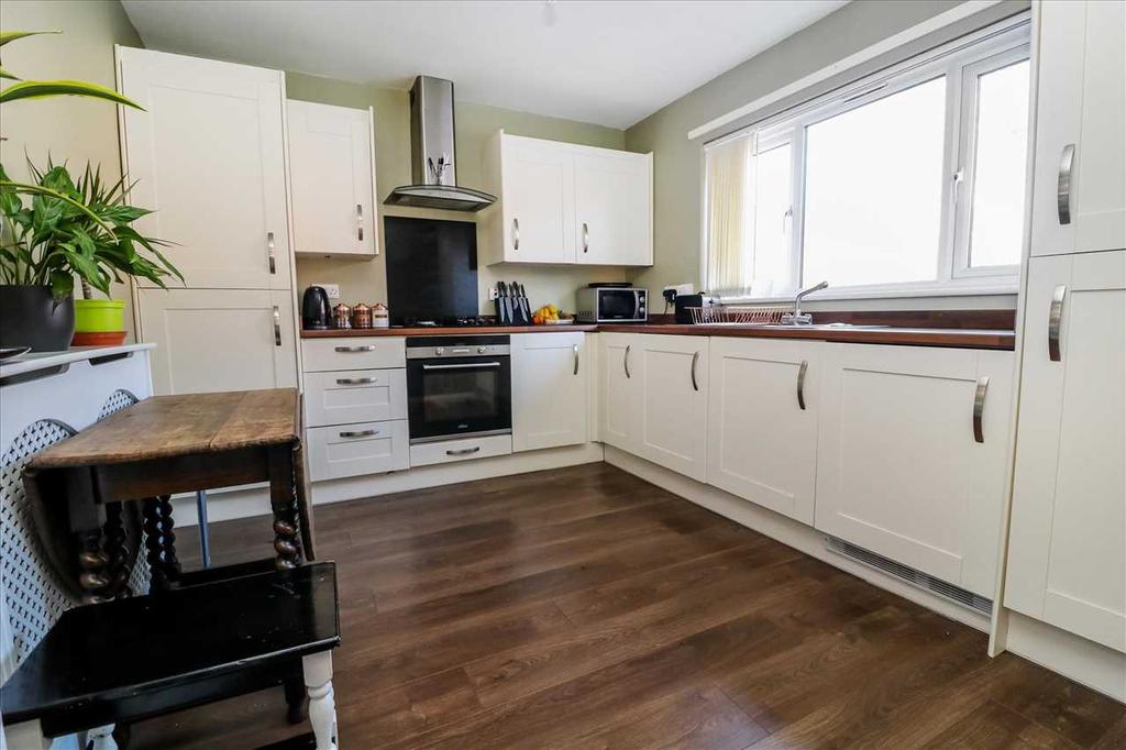 Lamb Gardens, Lincoln 3 bed terraced house - £140,000