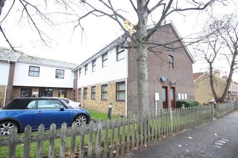 Flat 9, Churchill Court, 9 Gladstone Road, Orpington, BR6 7TF