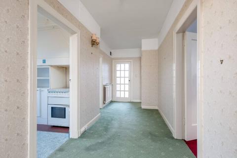6 Duddingston Square East, Edinburgh, EH15 1RU