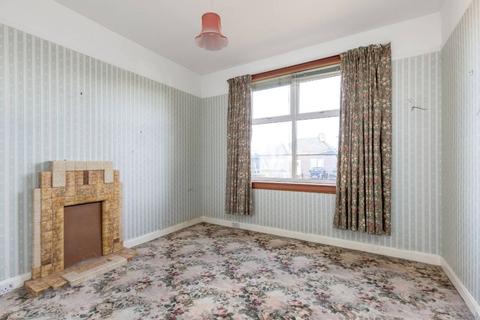 6 Duddingston Square East, Edinburgh, EH15 1RU