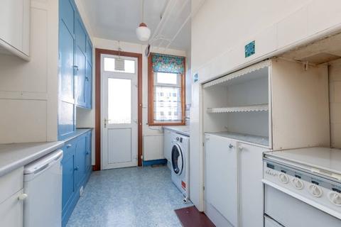 6 Duddingston Square East, Edinburgh, EH15 1RU