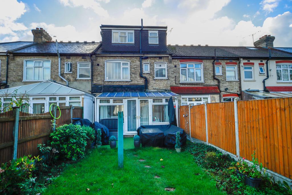 Nelson Road, Chingford, E4 4 bed terraced house £575,000