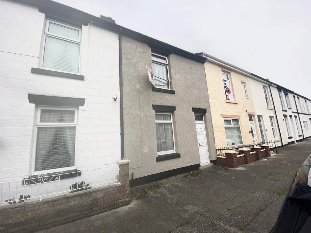 North Church Street, Fleetwood... 2 bed terraced house £550 pcm (£127 pw)