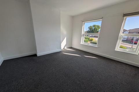 3 bedroom terraced house to rent, Dallas York Road, Beeston, NG9 2EZ