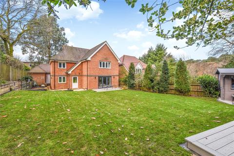 10 Hurstmere Close, Grayshott, Hindhead, GU26 6TR