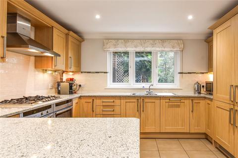 10 Hurstmere Close, Grayshott, Hindhead, GU26 6TR