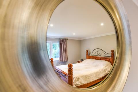 10 Hurstmere Close, Grayshott, Hindhead, GU26 6TR