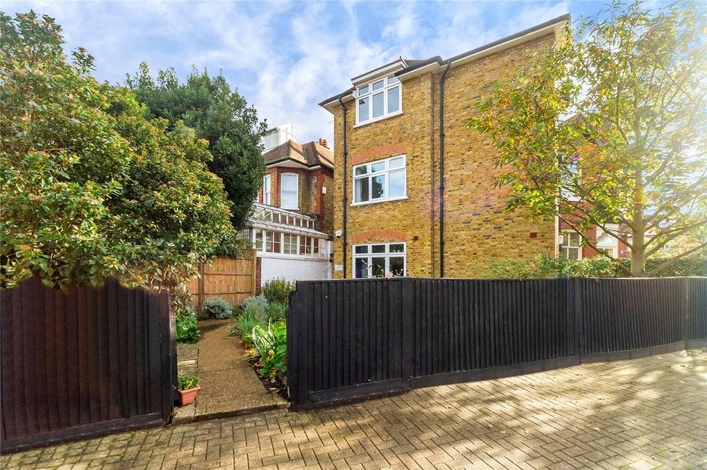 Bramcote Road, Putney, London 1 bed flat £400,000
