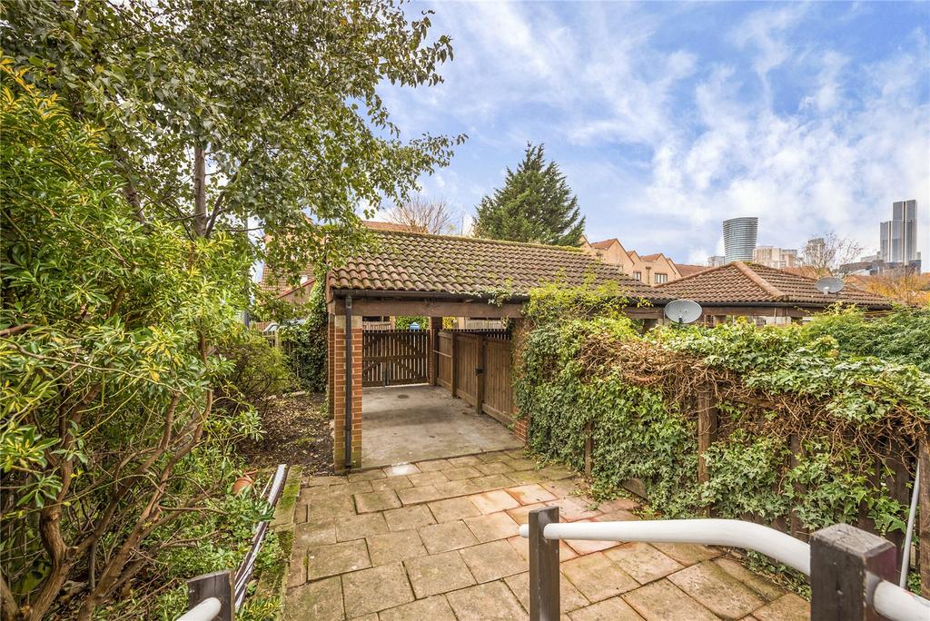 Garden / Car Port