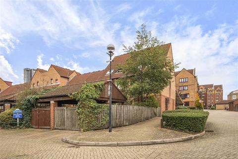 19 Rotterdam Drive, London, E14 3JA