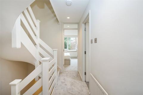 19 Rotterdam Drive, London, E14 3JA