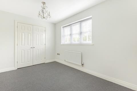 20 Derisley Close, Byfleet, West Byfleet, KT14 7QA