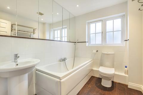 20 Derisley Close, Byfleet, West Byfleet, KT14 7QA