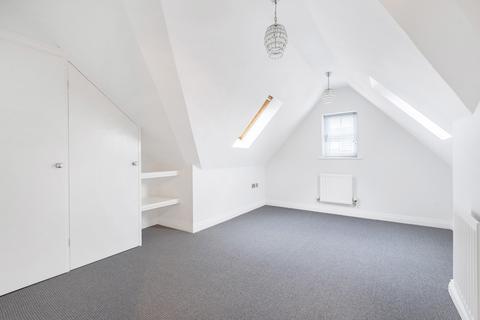 20 Derisley Close, Byfleet, West Byfleet, KT14 7QA