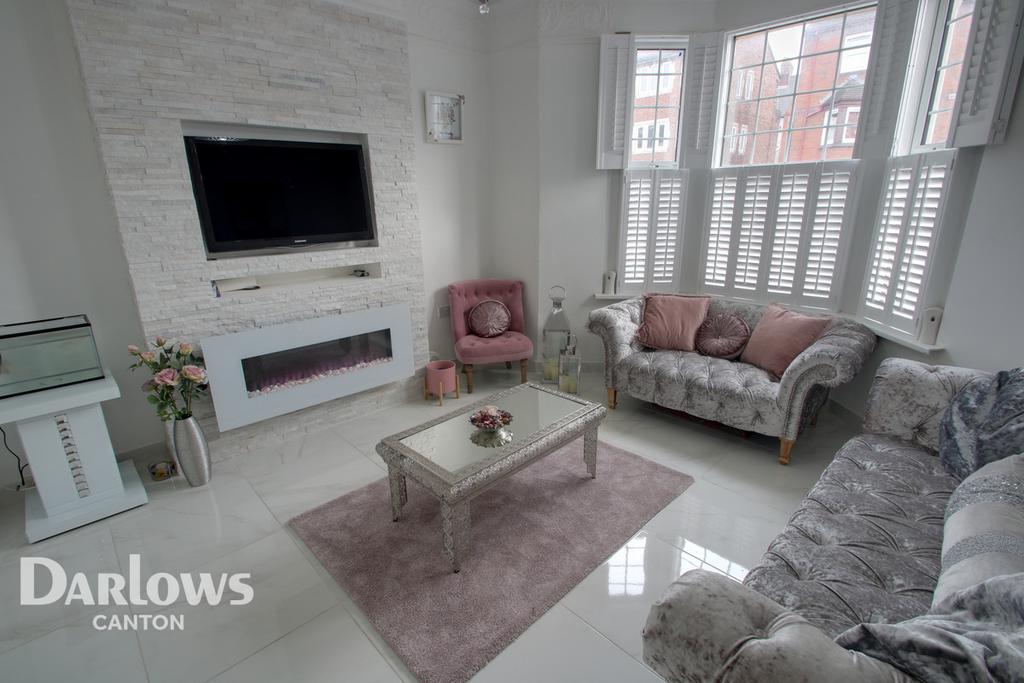 Street, Cardiff 4 bed terraced house £350,000