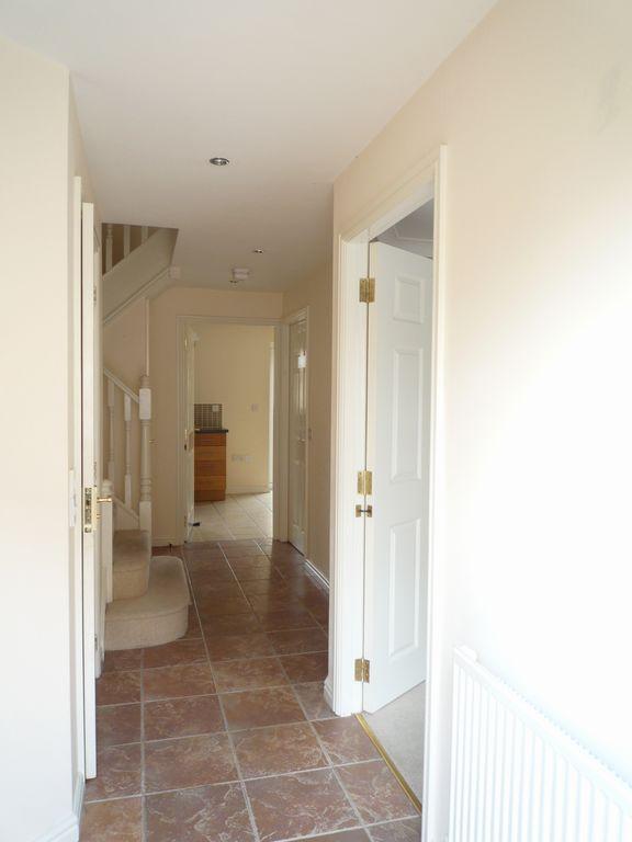 Welland Place, ELY, Cambridgeshire, CB6 4 bed semidetached house £