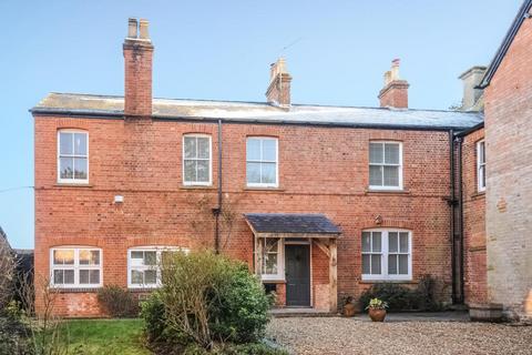 4 bedroom detached house to rent, Near Bicester,  Oxfordshire,  OX27