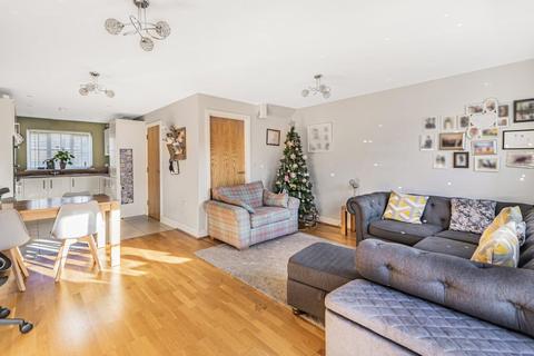 6, Wessex Court Crawley Road, Witney, OX28 1HB