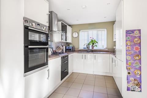 6, Wessex Court Crawley Road, Witney, OX28 1HB