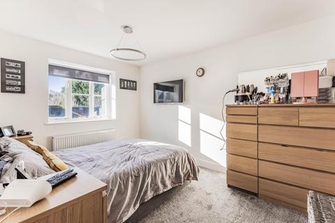 6, Wessex Court Crawley Road, Witney, OX28 1HB