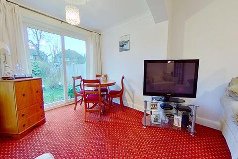 27 Ferguson Avenue, Romford, RM2 6RD