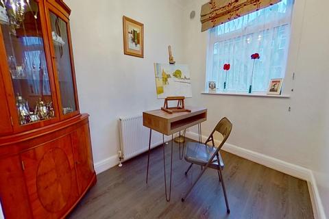 27 Ferguson Avenue, Romford, RM2 6RD