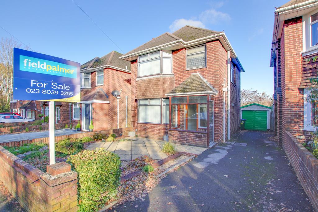Portsmouth Road, Sholing 3 bed detached house £285,000