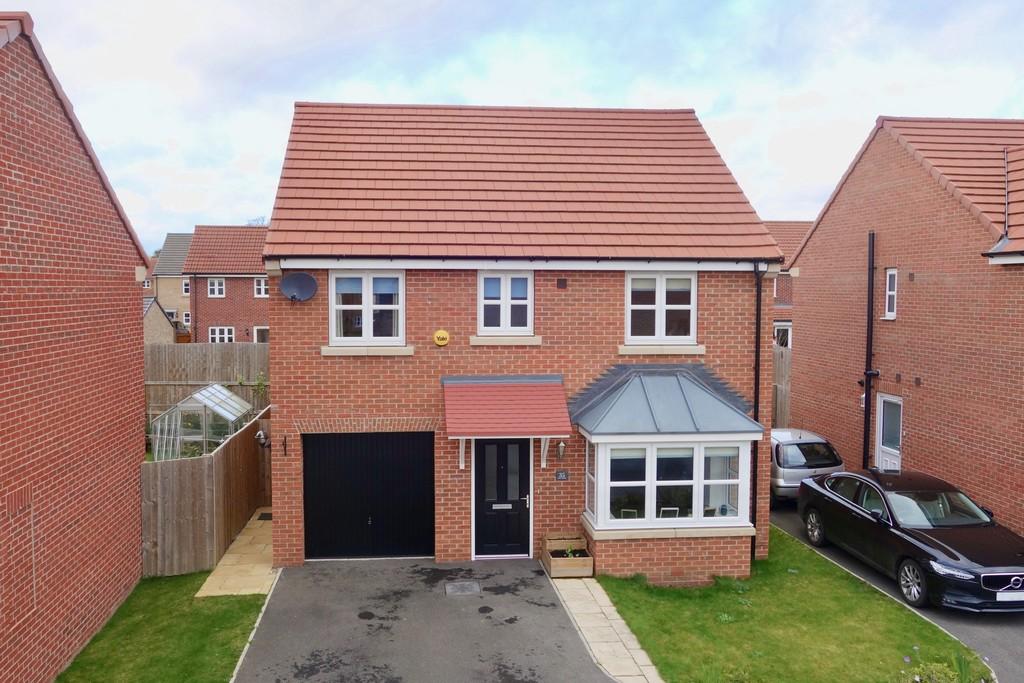 Amos Drive, Pocklington 4 bed detached house £1,200 pcm (£277 pw)