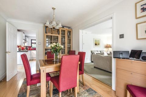 1 Juniper Gardens, Sunbury-on-thames, TW16 7TA