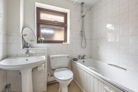 1 Juniper Gardens, Sunbury-on-thames, TW16 7TA