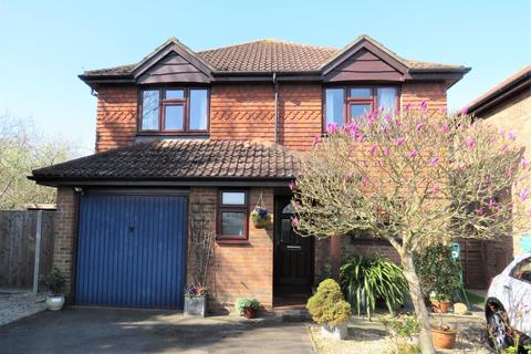 1 Juniper Gardens, Sunbury-on-thames, TW16 7TA