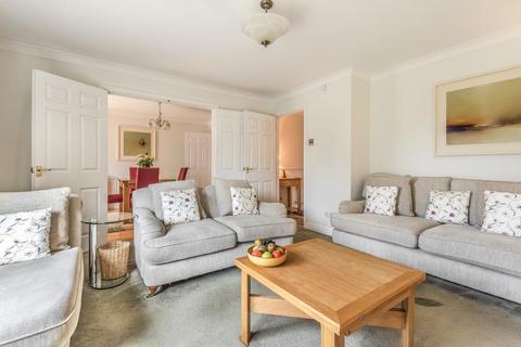1 Juniper Gardens, Sunbury-on-thames, TW16 7TA