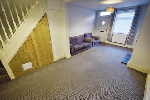 2 bedroom terraced house to rent, The Green, Kingsley