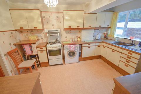 16 Bowman Close, Sheffield, S12 3LR