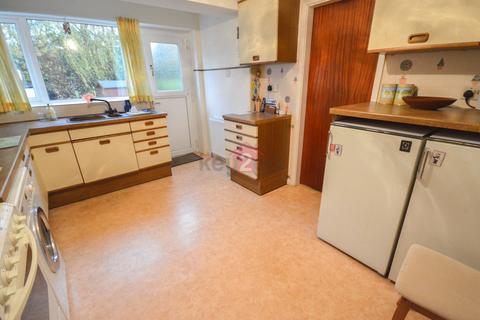 16 Bowman Close, Sheffield, S12 3LR