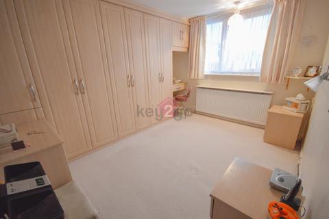 16 Bowman Close, Sheffield, S12 3LR