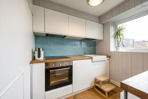 69 Perryfield Way, Richmond, TW10 7SL