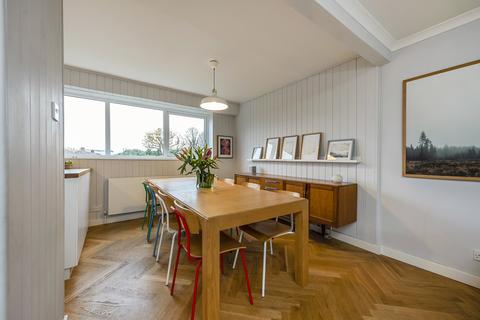 69 Perryfield Way, Richmond, TW10 7SL