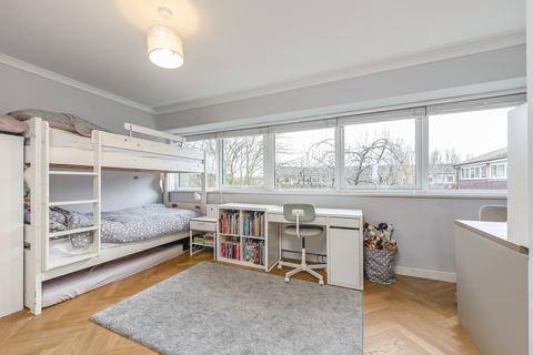 69 Perryfield Way, Richmond, TW10 7SL