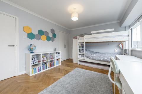 69 Perryfield Way, Richmond, TW10 7SL