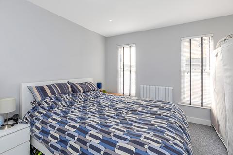 36 Leabank Square, London, E9 5LP