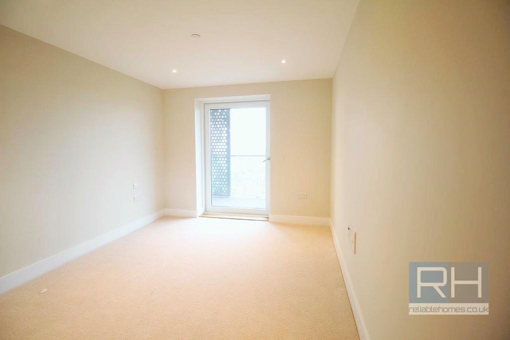 Baildon Street, Deptford, SE8 2 bed apartment - £1,400 pcm (£323 pw)