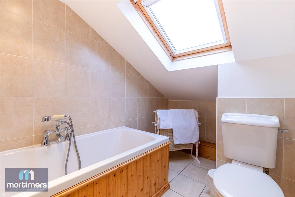 En-Suite Bathroom