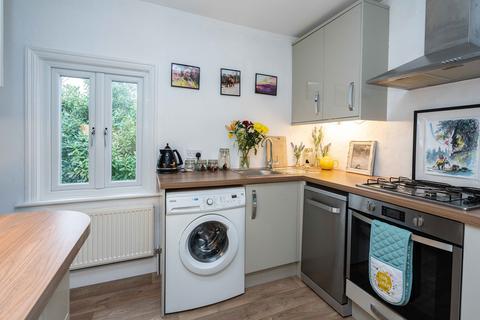 18b Mount Street, Dorking, RH4 3HT